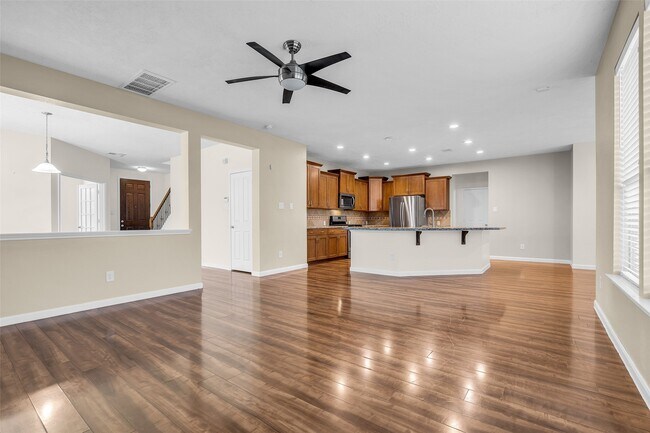 Building Photo - 6719 Path Way Ct