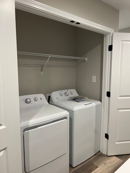 Building Photo - 3117 Rustic Charm Way