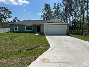Building Photo - Silver Springs Shores