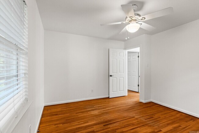 Building Photo - 26 Frostwood Dr