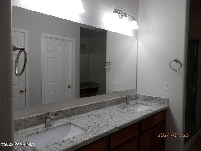 Building Photo - 7007 E Lantern Lane East
