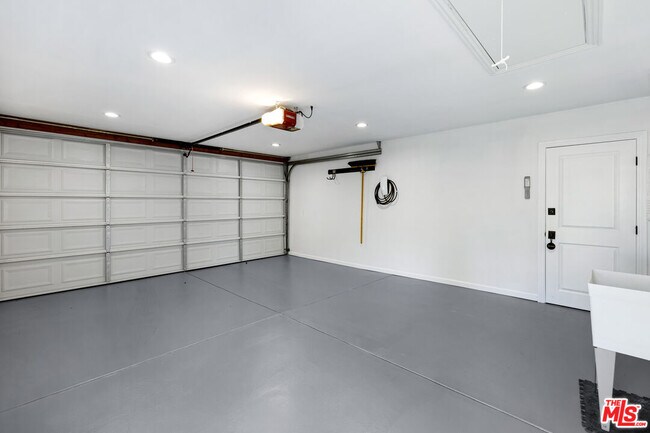 Building Photo - 14516 Otsego St