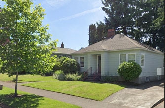 Building Photo - Gardener's Delight in Roseway Neighborhood! Charming NE Home Awaits" PET Friendly! NO SECURITY DE...