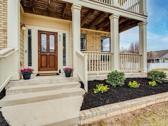 Building Photo - 611 Boca Chica Dr