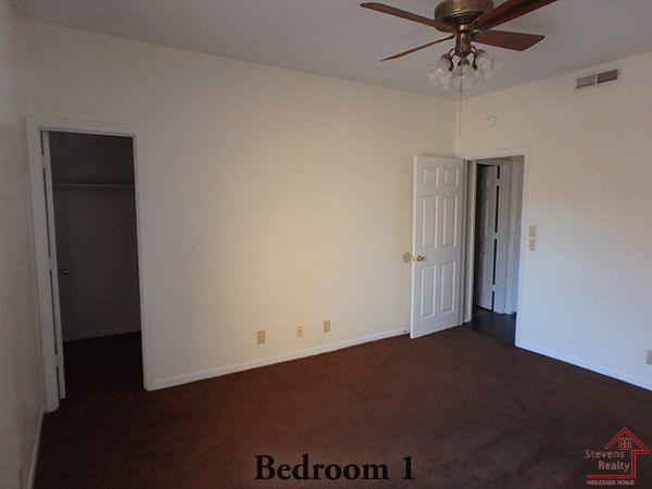 Building Photo - 409 Oriole Dr