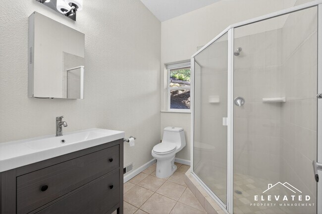 Building Photo - 9400 Chalk Hill Rd