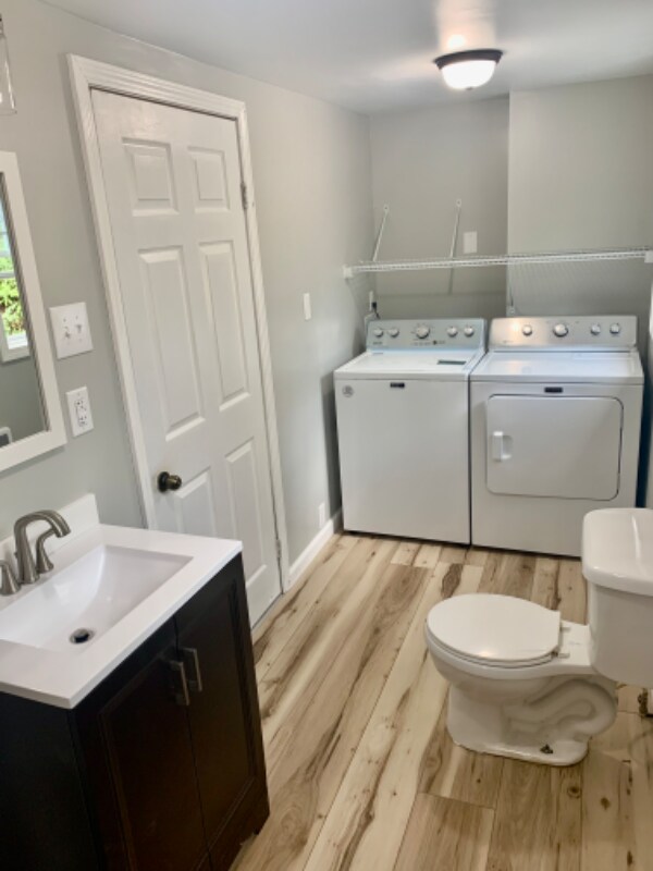 Building Photo - 239 Spruce St