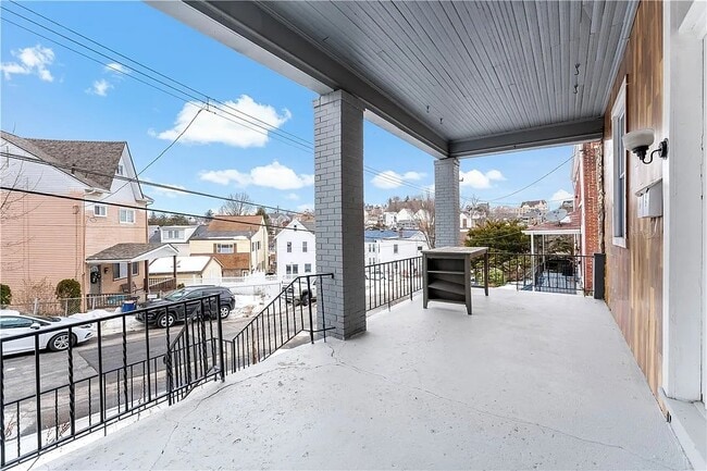 Building Photo - 317 Kearsarge St