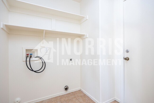 Building Photo - NO HOA in this Amazing Home in Santa Rosa ...