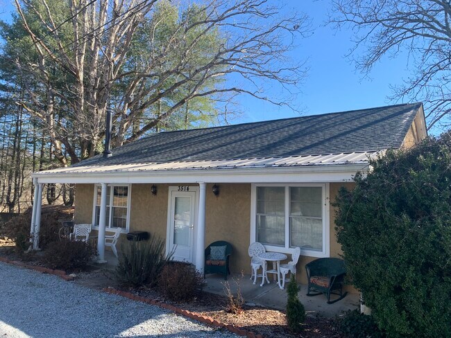 Building Photo - 3514 Brevard Rd