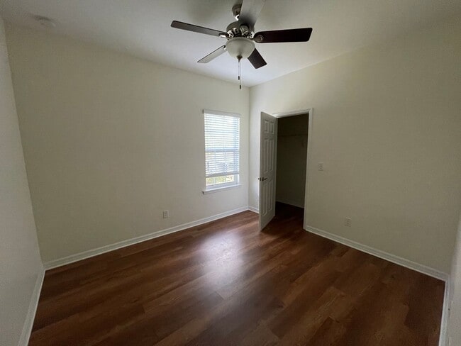 Building Photo - ANNUAL RENTAL - MIRASOL AT COCONUT POINT 3 BED/2 BATH WITH GARAGE