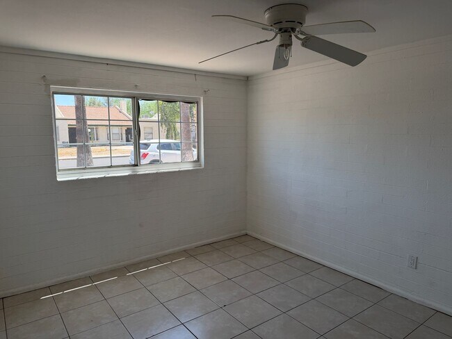 Building Photo - 2 Bedroom 2 Bath Condominium in Great Location