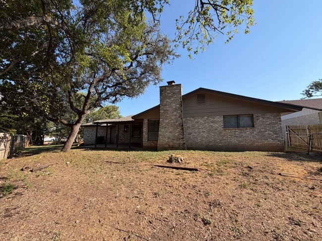 Building Photo - WELCOME HOME TO NORTHERN HILLS GOLF COMMUN...