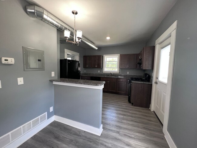 Building Photo - 1029 Walker Ave NW