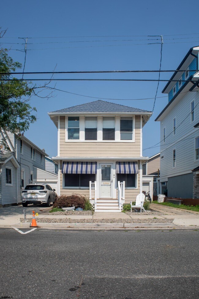 Building Photo - 115 N Richards Ave