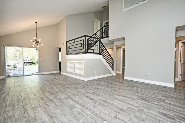 Building Photo - 621 Landings Pl