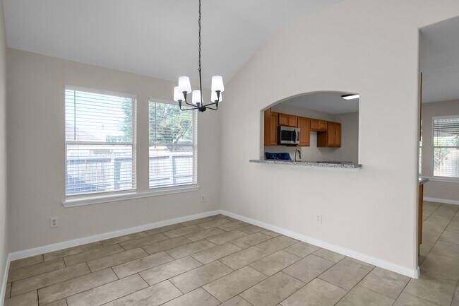 Building Photo - 10486 Twin Circles Dr