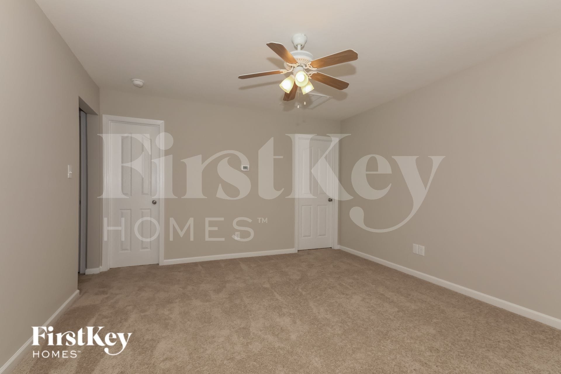 Building Photo - 321 Holton Dr