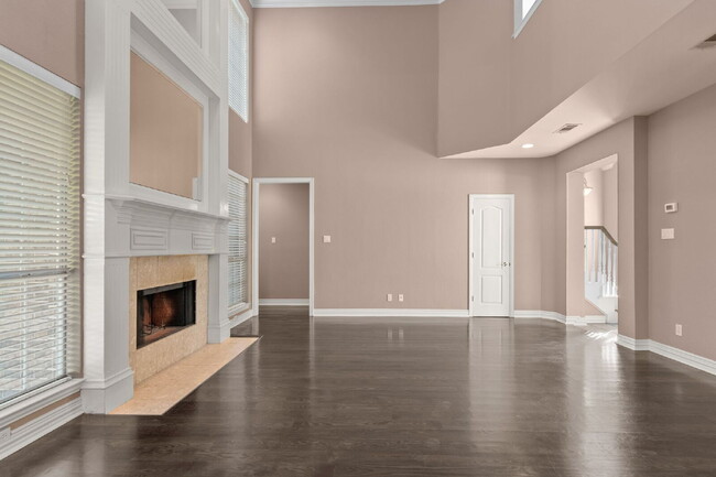 Building Photo - "Beautiful 4-Bedroom Home with Expansive Deck and Spacious Living Areas!"