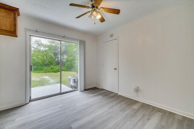 Building Photo - 2307 Hardwick Rd