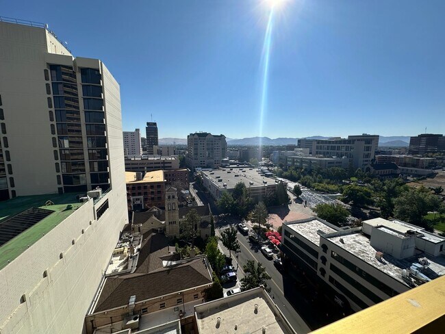 Building Photo - Coming Soon 1 bed, 1 bath in the heart of ...