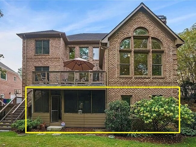Building Photo - 2262 Meadowvale Dr NE