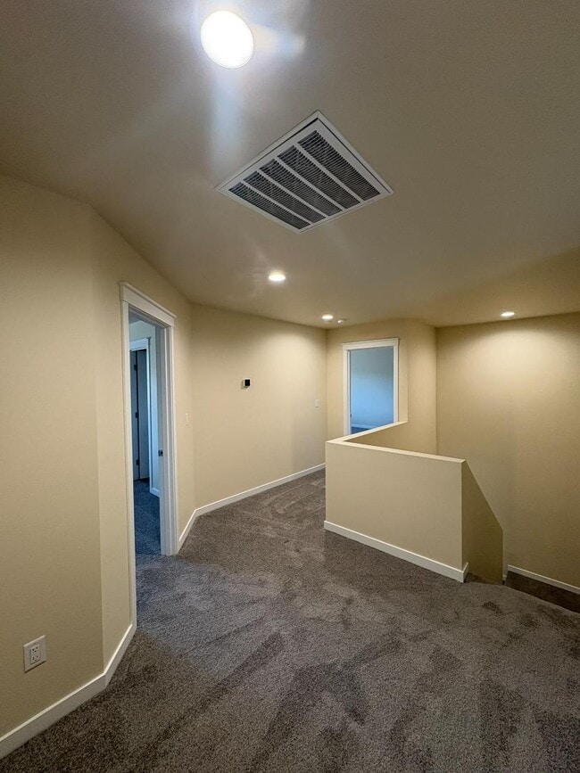 Building Photo - 9005 Nafizah Way