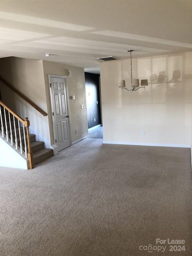 Building Photo - 11138 Derryrush Ave