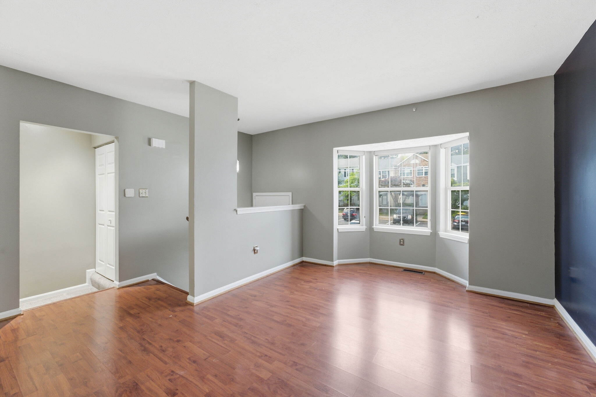 Building Photo - 10703 Campus Way S