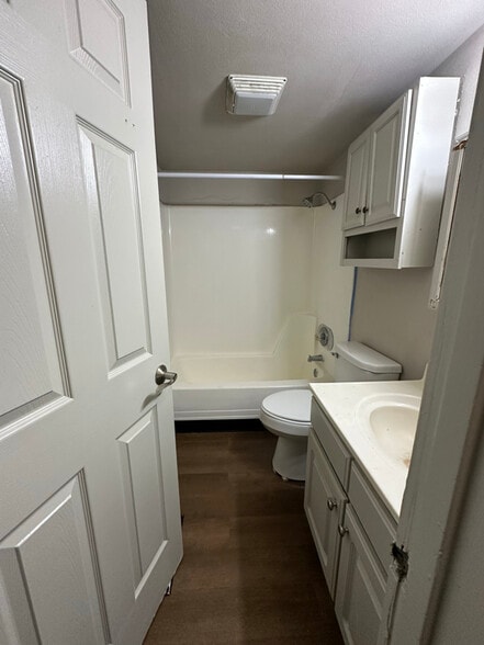 Building Photo - 941 22nd Ave