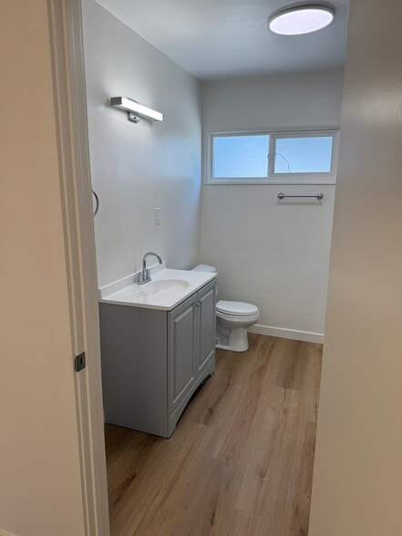 Bathroom - 11307 Miranda St