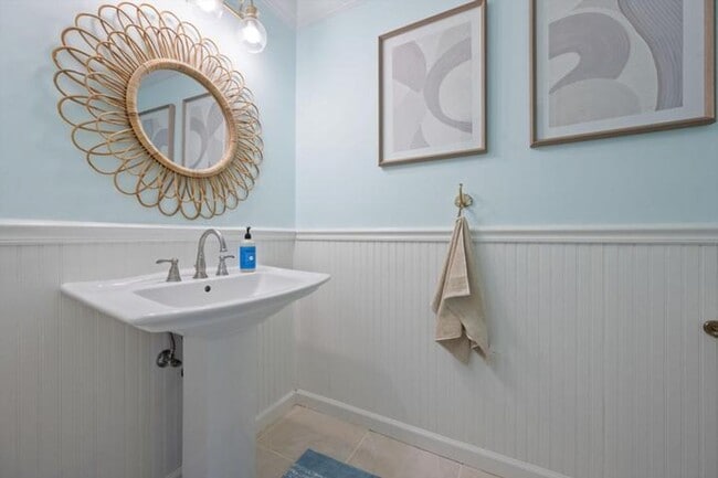 Building Photo - 148 Scarborough Terrace