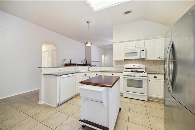 Building Photo - 6715 Rockwall Trail Dr