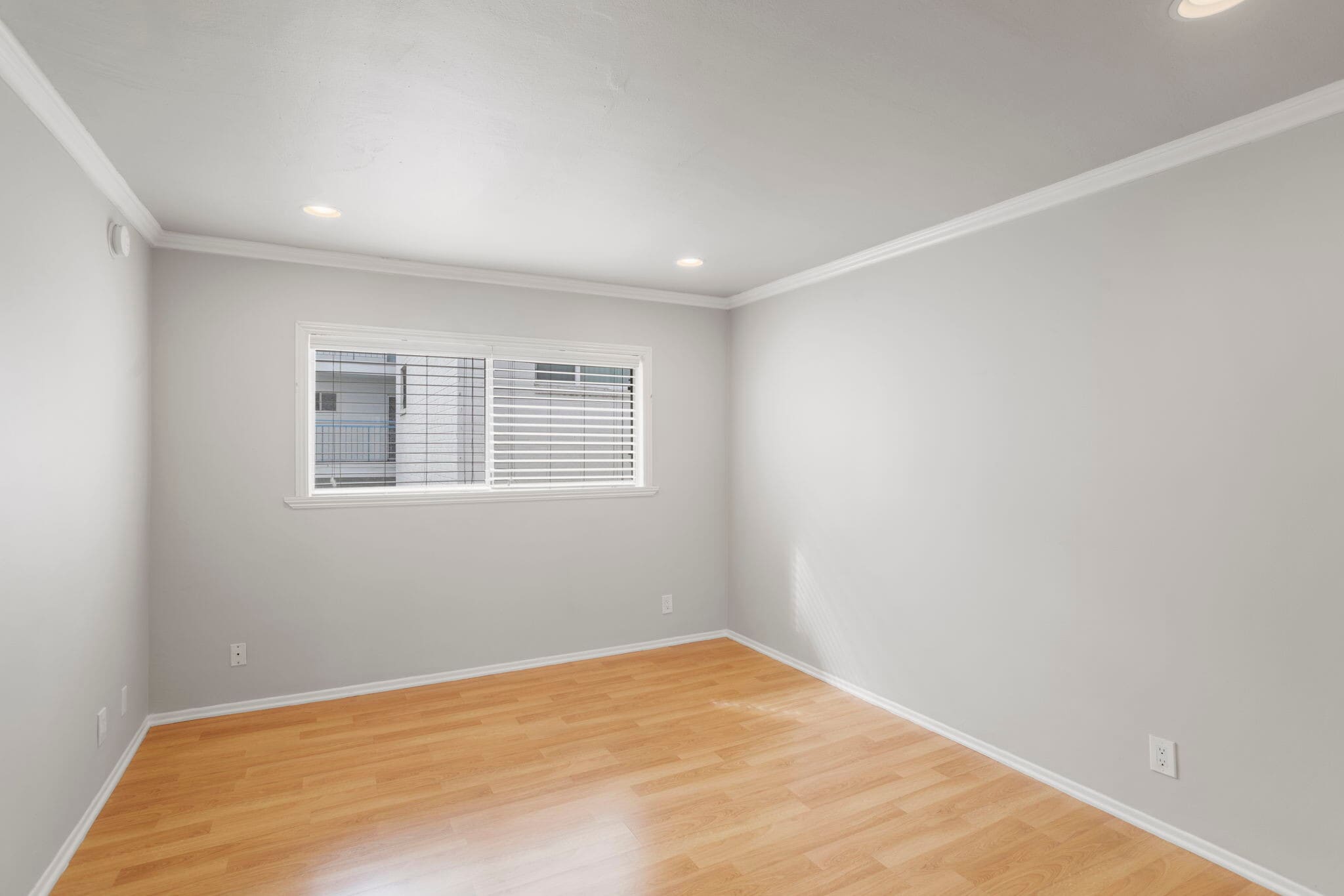 Building Photo - 11639 Chenault St