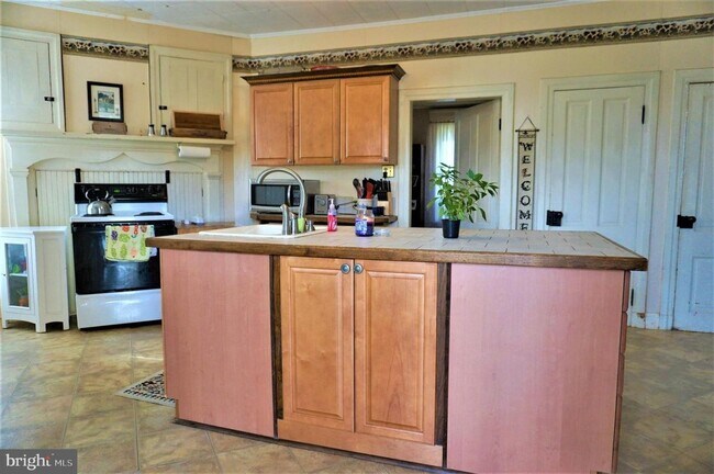 Building Photo - 1009 Muddy Creek Forks Rd