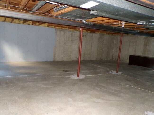 Building Photo - Four Lakes - Centennial - 3 Bedroom - 3 Ba...