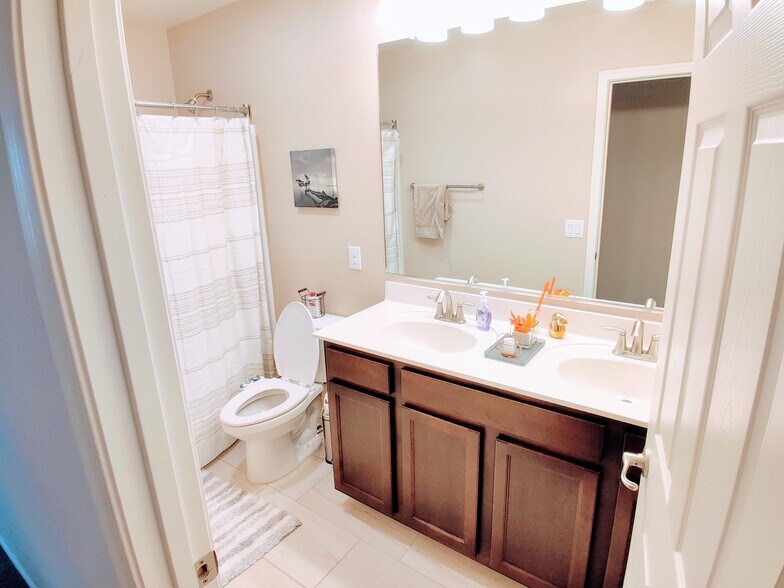 Upstairs Bathroom/ Dual Sink - 12071 E Becker Dr