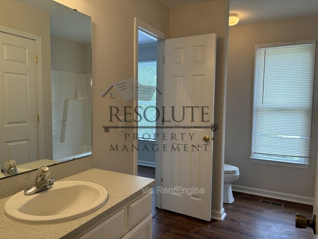 Building Photo - 928 Amersham Ln