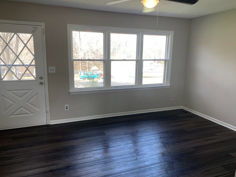 Building Photo - 277 River Loop Rd