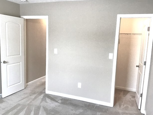 Building Photo - 8194 Oriole Point Dr