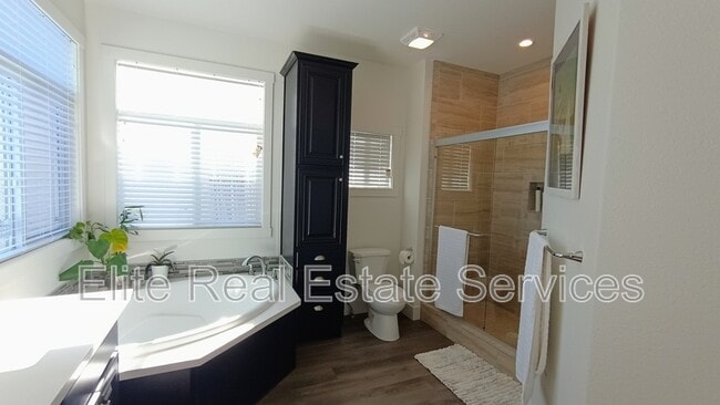 Building Photo - 1053 Madison Ave