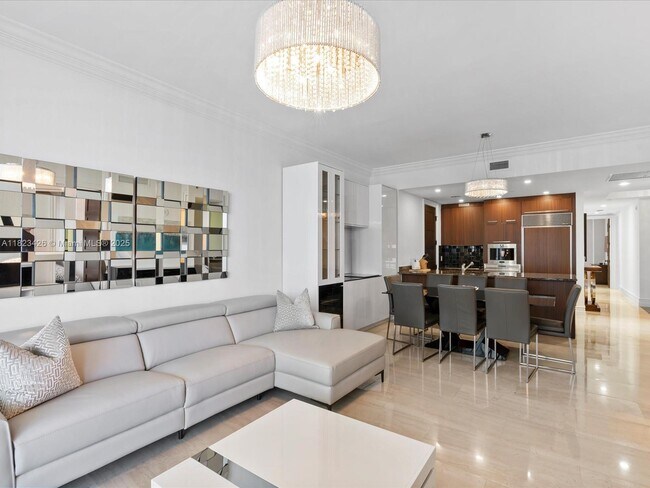 Building Photo - 15901 Collins Ave