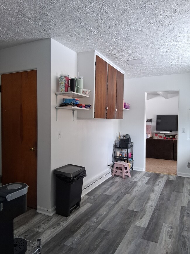 Building Photo - Joyanne Court