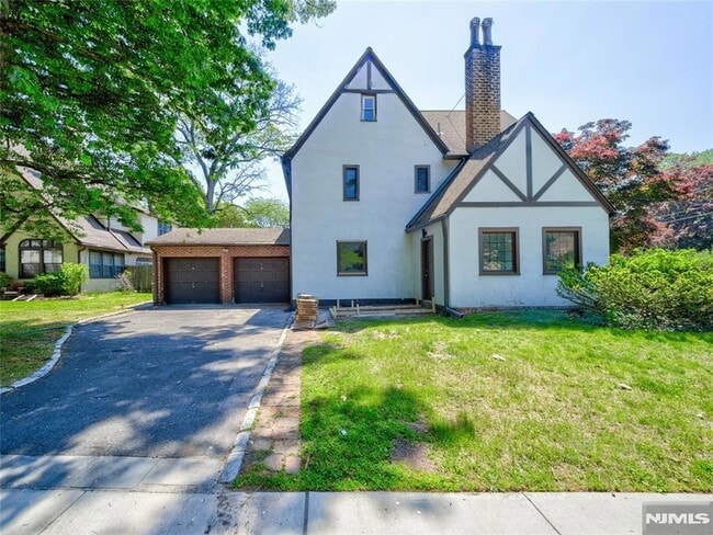 Building Photo - 217 Heywood Ave