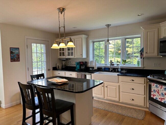 Building Photo - 2030 Harpswell Islands Rd