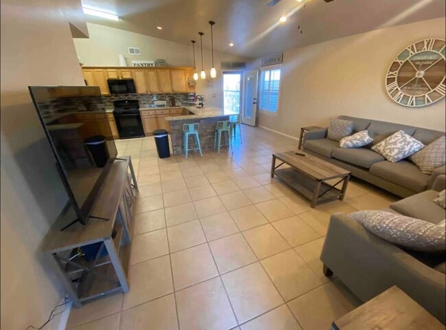 Building Photo - 14264 Hacienda Rock Dr