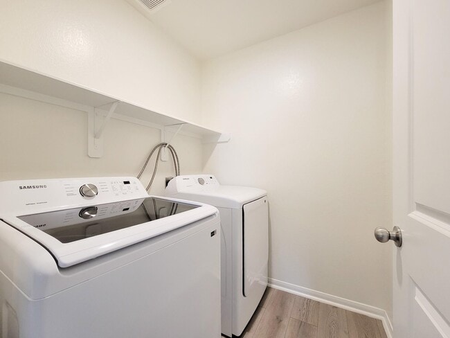 Building Photo - 16230 Dutton Clover Dr