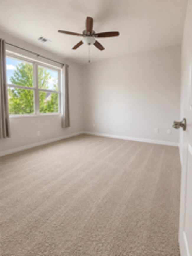 Building Photo - 2836 W Pico Del Monte Cir