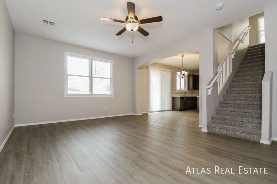 Building Photo - 18124 W Lundberg St