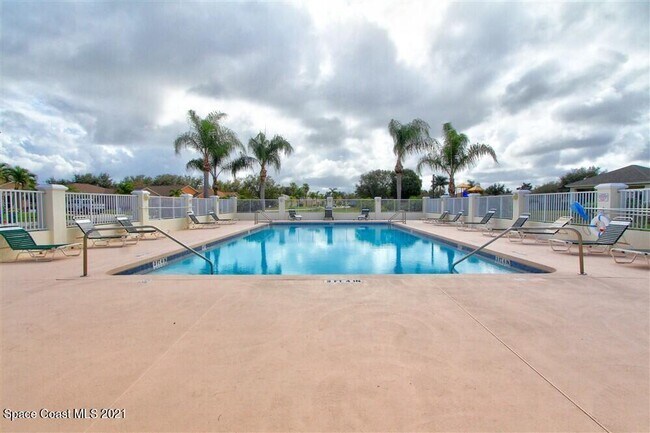 Building Photo - 680 Wickham Lakes Dr